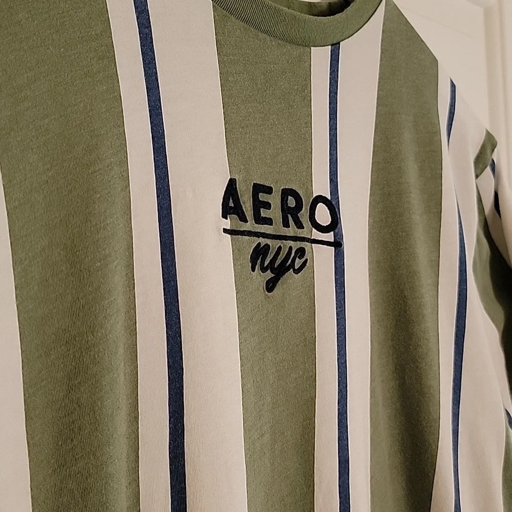 Aeropostale Short Sleeve - Picture 2 of 4